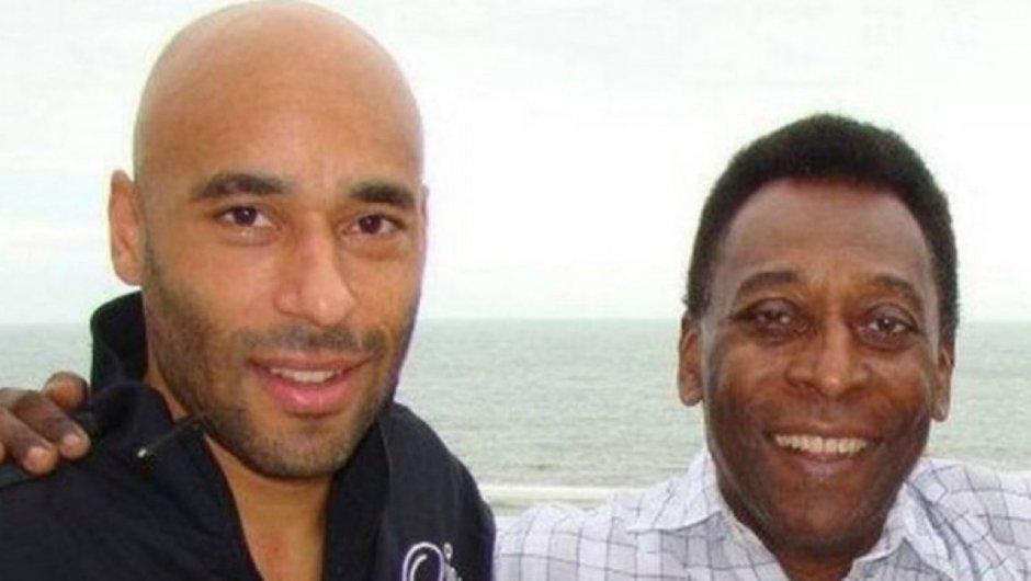 Edinho afirmó que su padre padece de una depresión y que Pelé no puede caminar con normalidad. 