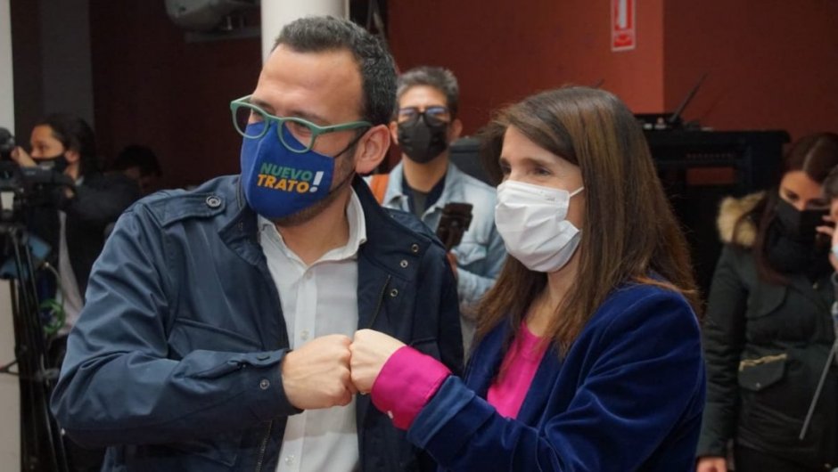 Pablo Vidal bajó su candidatura y le brindó su apoyo a Paula Narváez.