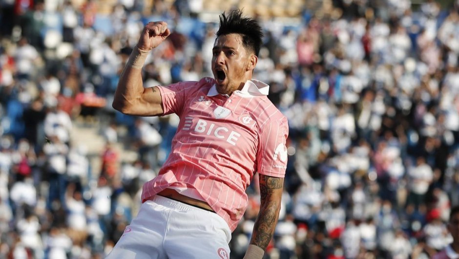 Fernando Zampedri, delantero de Universidad Católica. (Foto: @Cruzados).